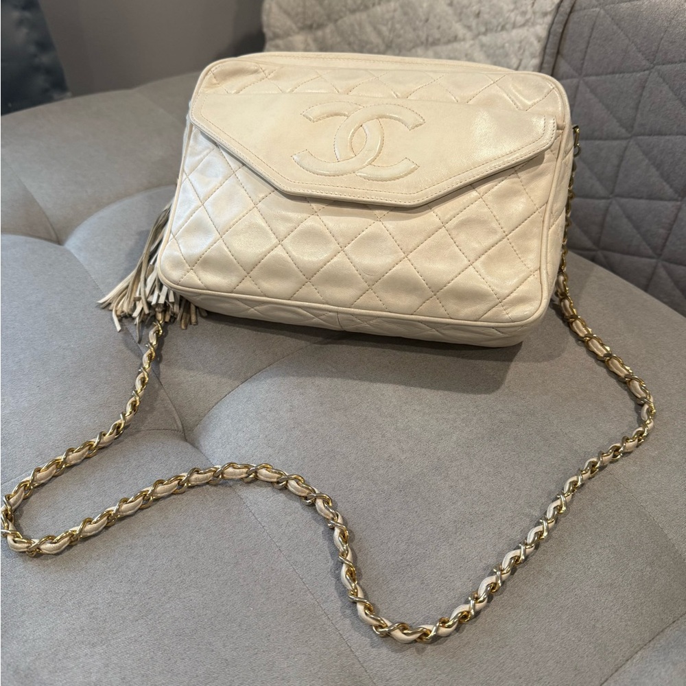 Vintage Chanel Camera Bag White Lambskin Tassel Crossbody 1-Series 24k Gold - Picture 2 of 13
